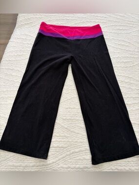 Woman’s Black Wide-Leg Yoga capris with Pink and Purple Waistband